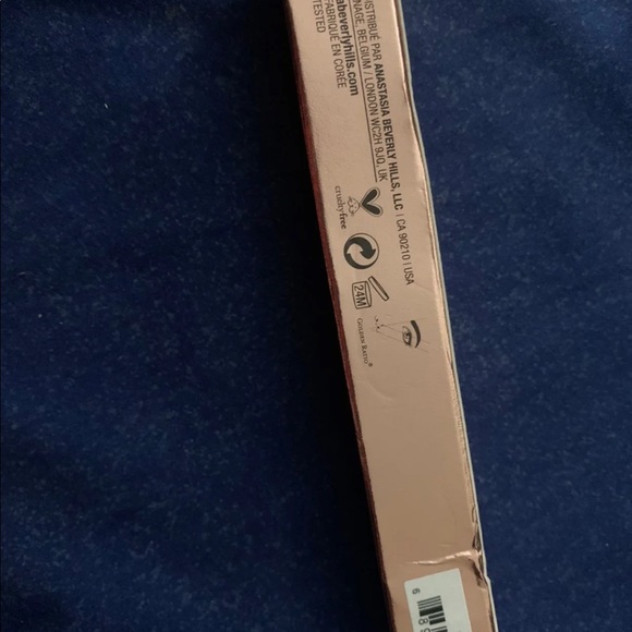 Anastasia Define Brow Definer - Picture 5 of 7